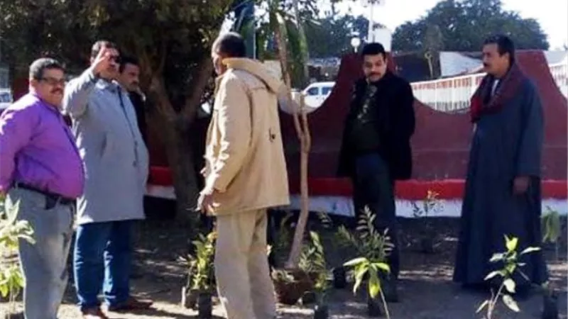 محافظ أسيوط يوجه رؤساء المراكز والأحياء بتنفيذ أعمال تشجير وتجميل.. بالصور