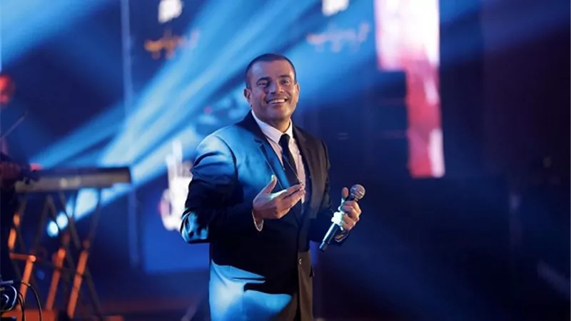 عمرو دياب يشعل حفلأ كامل العدد فى جدة.. صور
