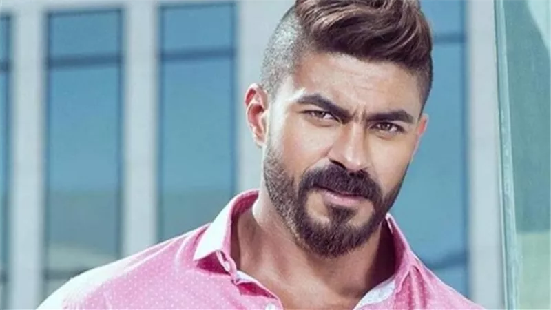 خالد سليم يواسى إيهاب توفيق.. 