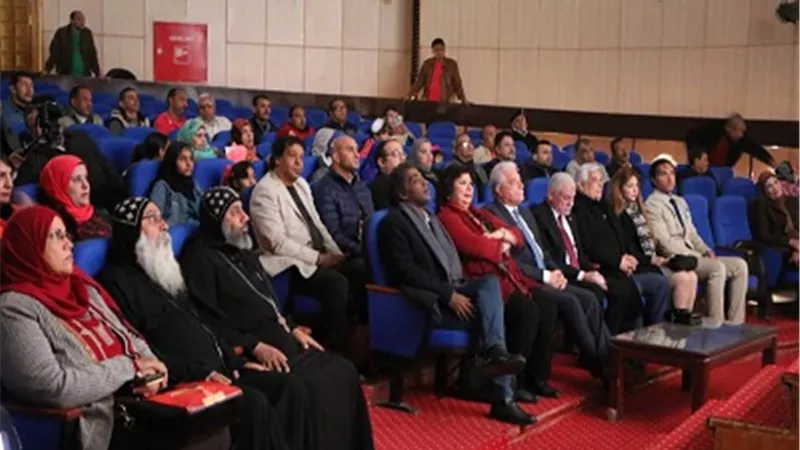 وزير الثقافة وفوده يشهدان حفل ختام القوافل الثقافية