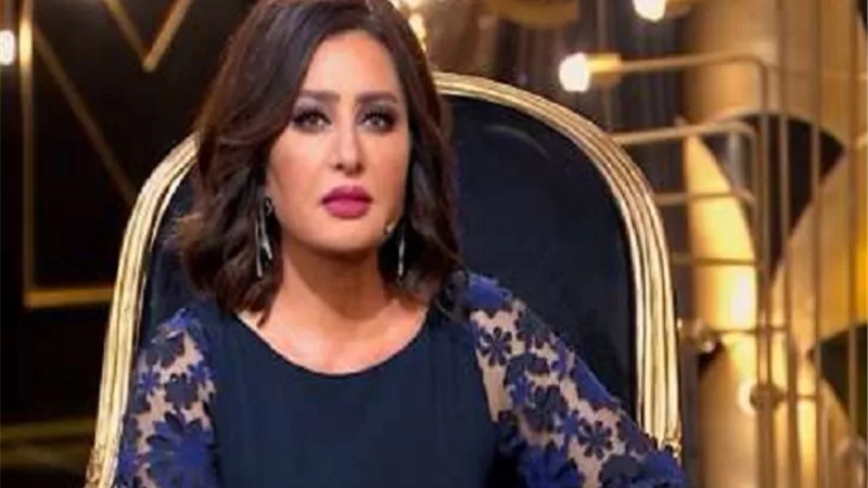 لطيفة تنعى إيهاب توفيق فى وفاة والده.. 