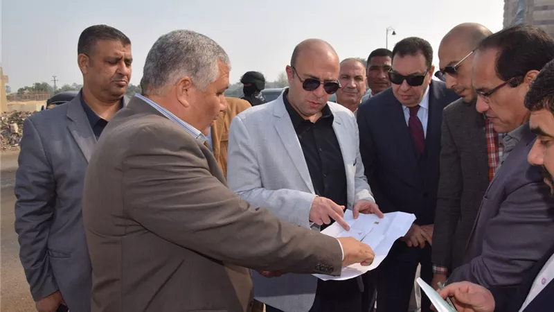 محافظ بني سويف يتفقد المناطق السكنيه بالمدينة