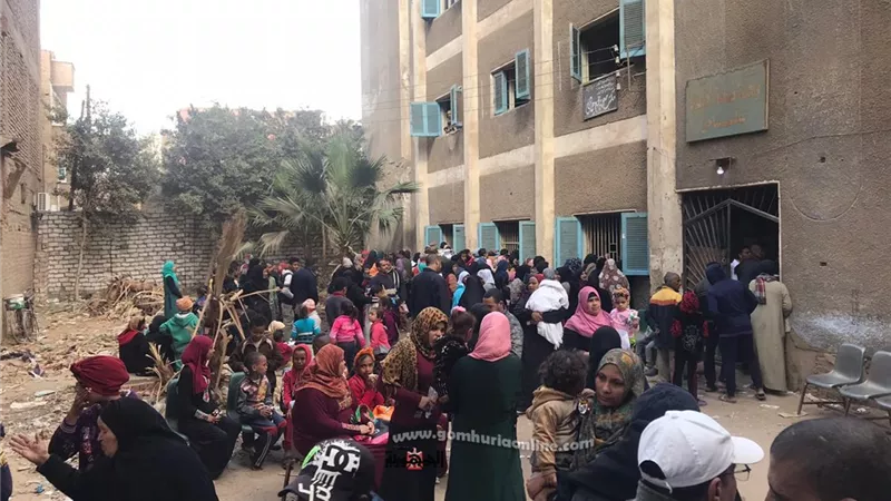 الكشف على 2500 حالة بالمجان فى قافلة طبية لمستقبل وطن بنجع حمادى