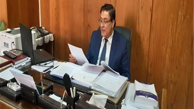 وكيل ألسن عين شمس يتابع اختبارات الفصل الدراسي الأول