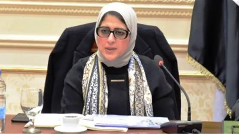 فى ٢٠ يوما و٣ قرارات وكيل الصحة ببنى سويف رايح جاى.. بالمستندات