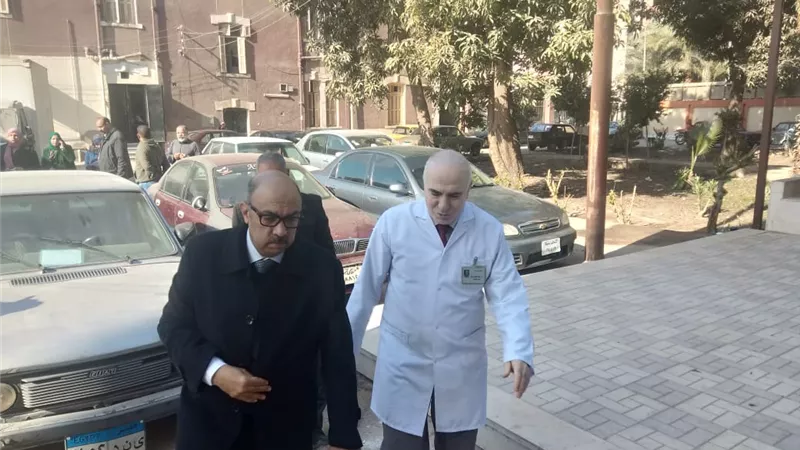 جولة مفاجئة لوكيل وزارة الصحة بأسيوط بمستشفي الصدر