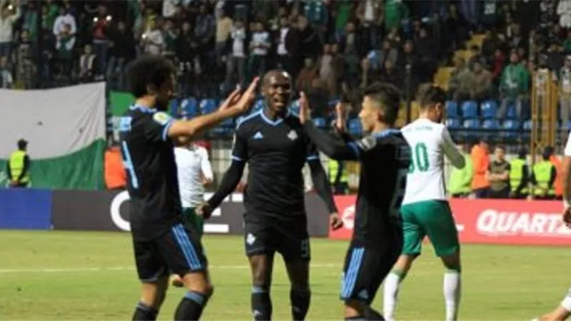 الكونفدرالية.. بيراميدز يتفوق على المصرى فى الشوط الأول بهدف تراورى