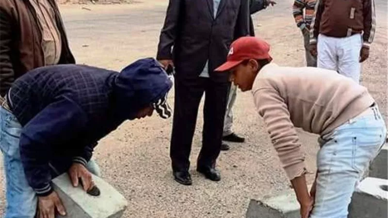 عبد العظيم يتابع تنفيذ اعمال التجميل بحى توشكا بطور سيناء.. بالصور