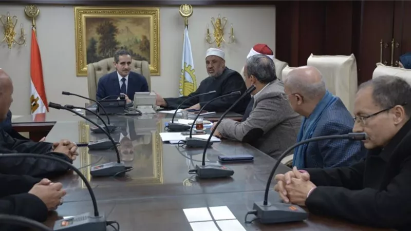 محافظ الغربية .. يبحث خطة تطوير مسجدا السيد البدوي والشيخة صباح بطنطا
