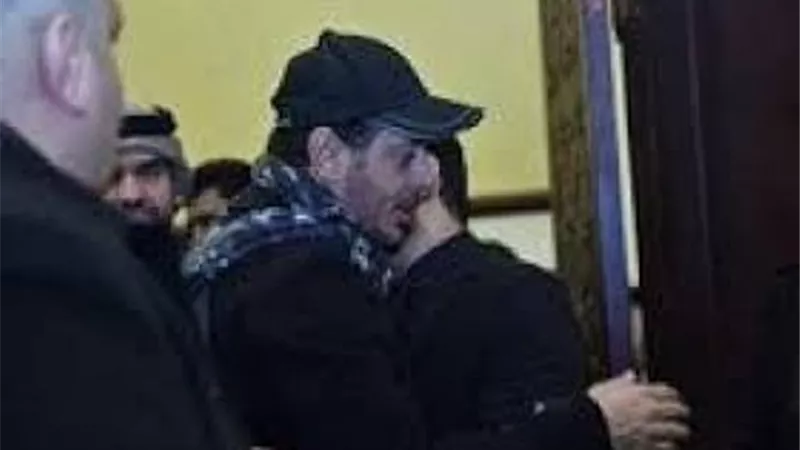 خالد سليم ومصطفى شعبان فى عزاء والد ايهاب توفيق .. صور
