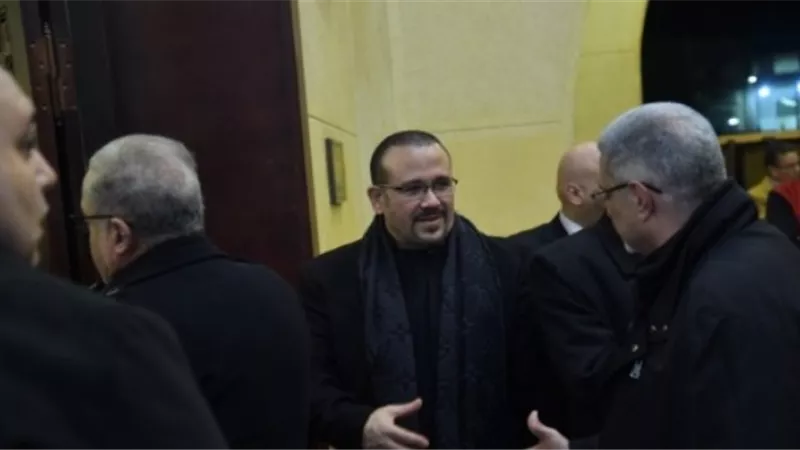 وصول وفاء عامر ورامى صبرى عزاء والد الفنان ايهاب توفيق .. صور