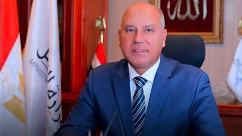 وزير النقل يكشف عن اكبر مشروع لتطوير الطريق الدائري باستثمارات ٤،٥ مليار جنيه