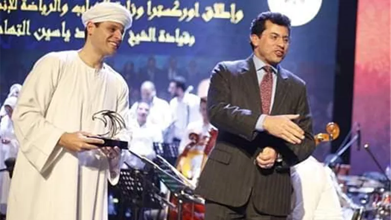 تكريم الشيخ محمود التهامي من وزير الشباب والرياضة
