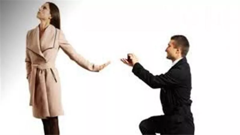 ما حكم امتناع الفتاة عن فكرة الزواج؟