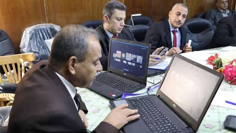١٠٠% نسبة دخول طلاب الثانوية العامة لمنصة إختبار اللغة الإنجليزية بالوادى الجديد..صور