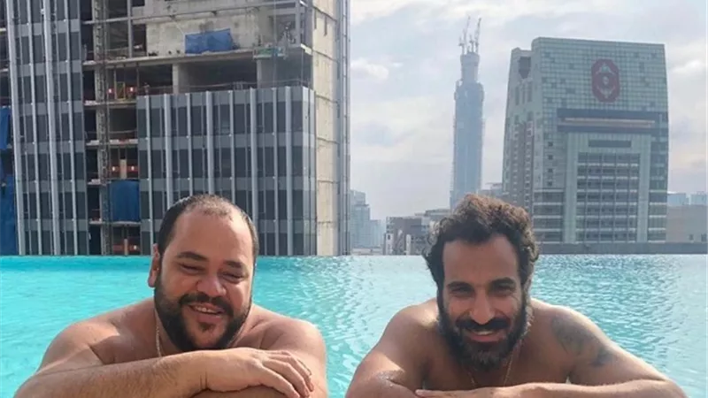 شاهد.. محمد ممدوح برفقة أحمد فهمى فى ماليزيا.. لهذا السبب