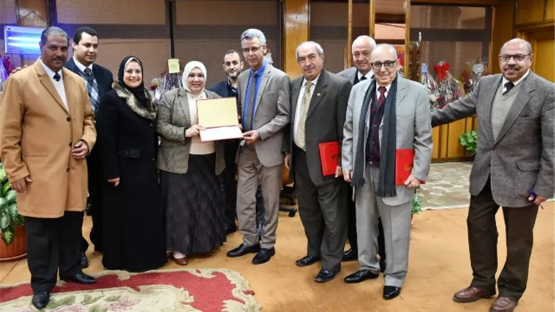 جامعة القناة تنظم الملتقى العلمى الأول لاستخدامات الطحالب البحرية