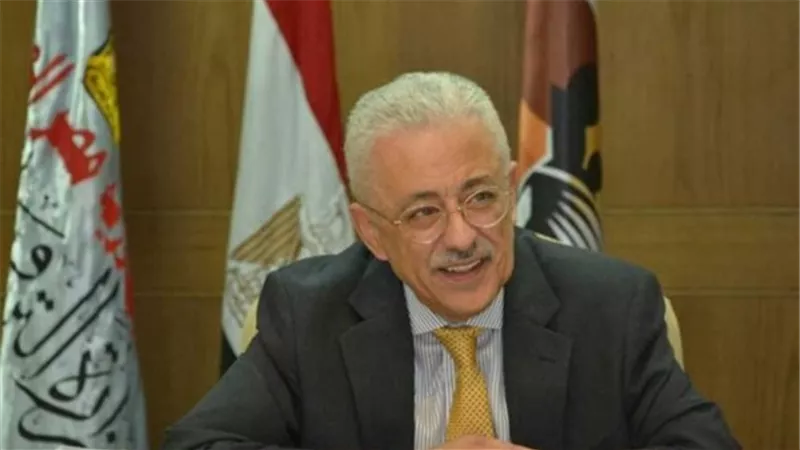 وزير التربية والتعليم يعلق على نشر امتحانات اولى وثانية ثانوى على الفيس