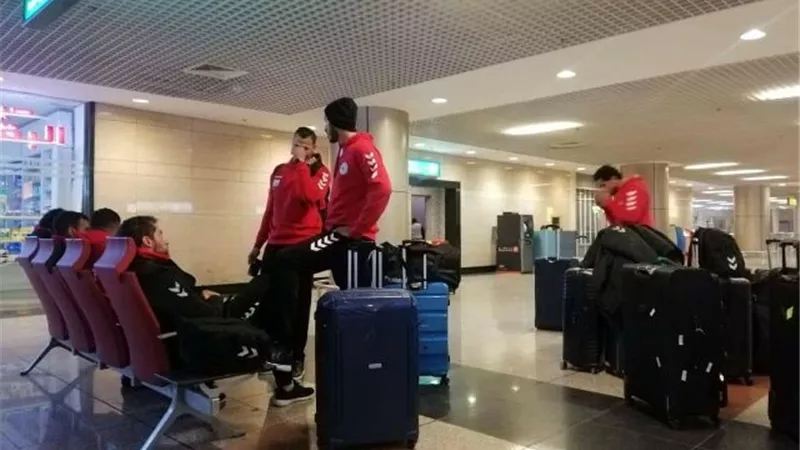 بعثة المنتخب الوطني لكرة اليد تطير الي تونس للمشاركة فى كأس أمم إفريقيا