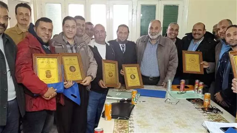 اللجنة النقابية تكرم العاملين المتميزين بموانئ الاسماعيلية