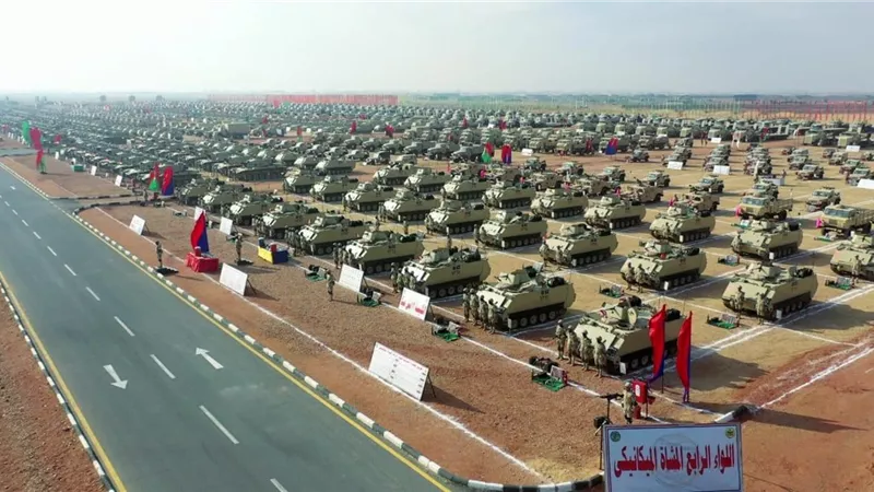 الرئيس يشهد افتتاح قاعدة 