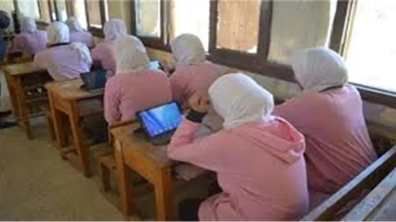 تداول صور أسئلة امتحان اللغة الفرنسية وسط غضب اولياء الامور على فيسبوك