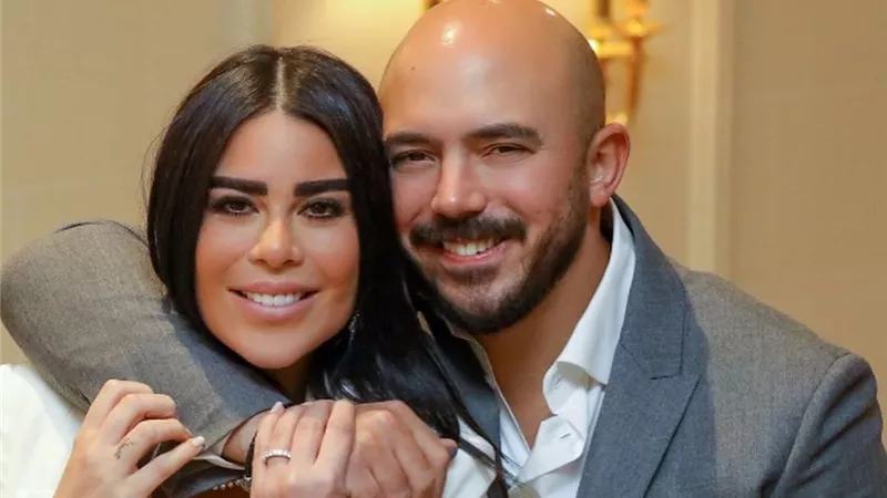 الزوجة الثالثة لمحمود العسيلي تشعل السوشيال ميديا بصور من شهر العسل