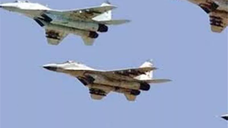 الطيران العراقي يدمر معسكر تدريب لـ