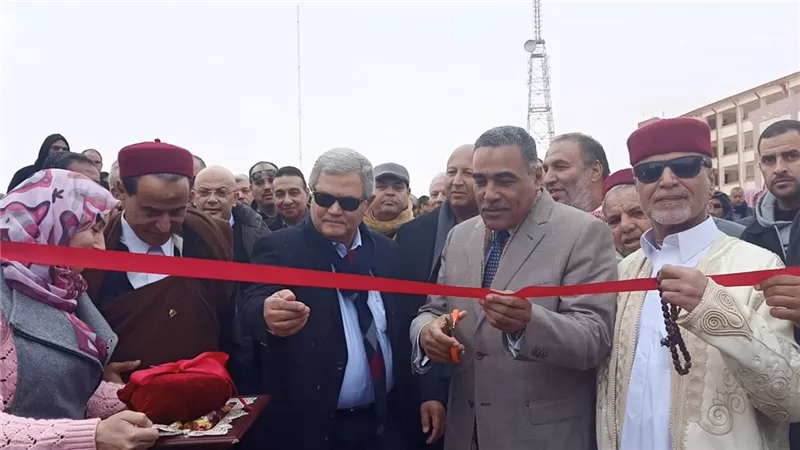 محافظ مطروح ورئيس القابضة لمياه الشرب يفتتحان وحدتان لتحلية مياة البحر