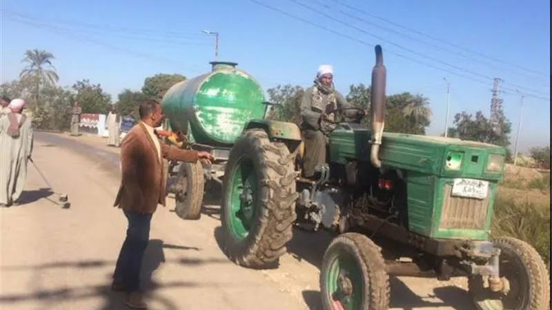 فتح طريق الصعايدة بالزينية شمال الأقصر