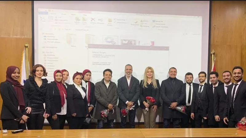 كلية الإعلام بالجامعة العربية المفتوحة تناقش مشروعات تخرج الطلاب