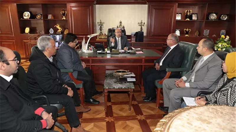 محافظ بني سويف يلتقى وفد وزارة التخطيط
