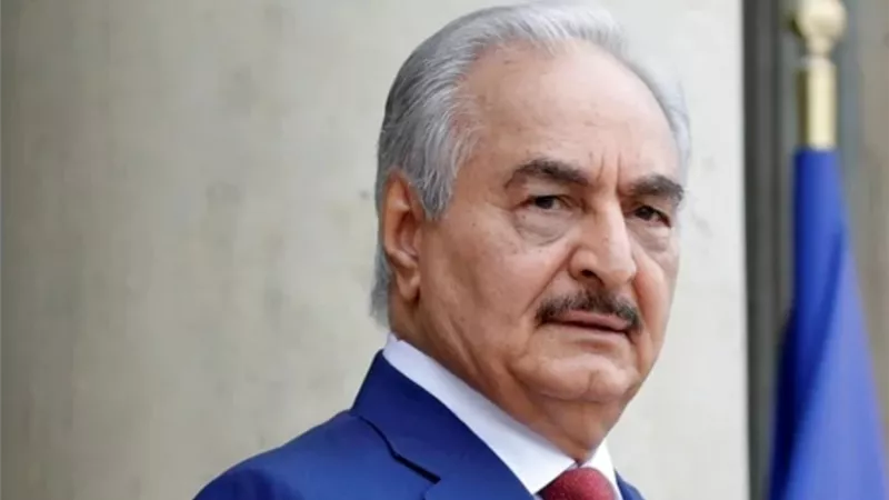 مباحثات بين حفتر ورئيس الوزراء اليوناني قبيل مؤتمر برلين