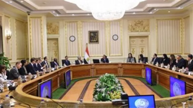رئيس الوزراء يشيد بمستوى التعاون بين مصر و مجموعة البنك الدولى