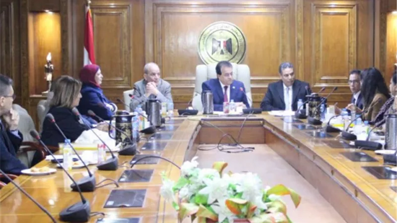وزير التعليم العالي: تحديث اللوائح الدراسية بمعاهد اللغات والأعلام كل ٥ سنوات