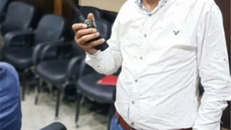 مهندس قنا حاول انقاذ نجل شقيقه من حروق انقلبت بهما السيارة في الترعة