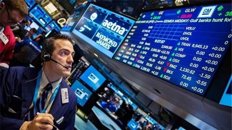 ارتفاع الأسهم الأمريكية بدعم من بيانات اقتصادية