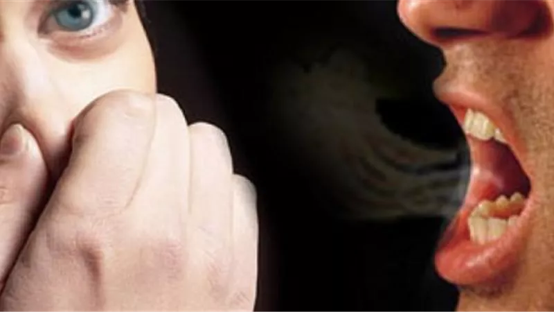 في متناول الجميع... 11 طريقة طبيعية لمحاربة رائحة الفم الكريهة