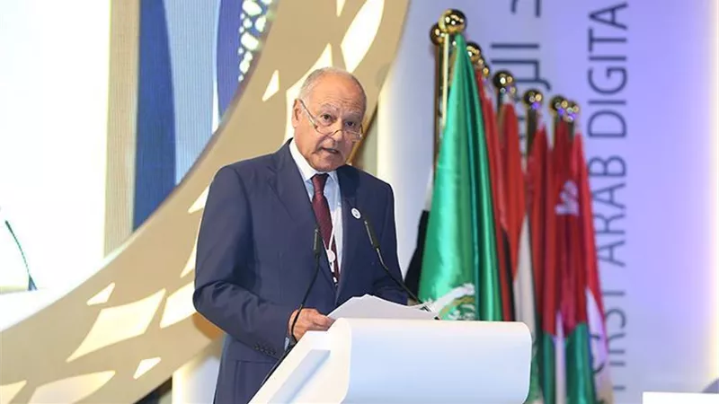 أبو الغيط يتوجه إلى ألمانيا للمشاركة في قمة برلين حول ليبيا