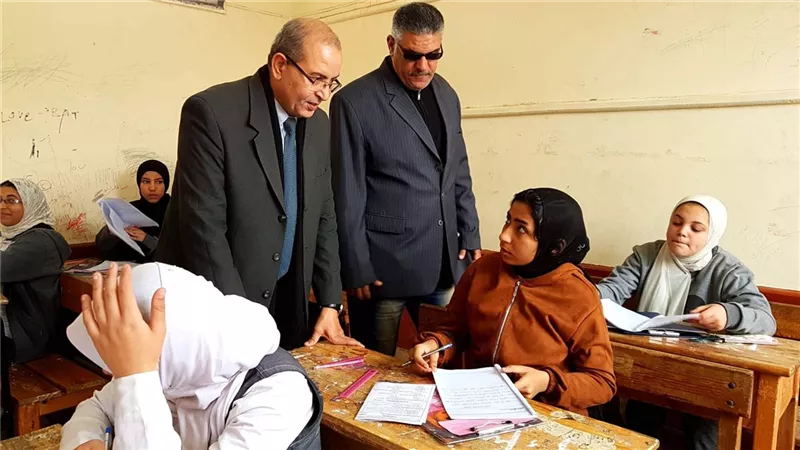 باهى يتفقد مدارس بورسعيد الاعداديه أثناء إمتحان اللغة الأجنبية الأولى