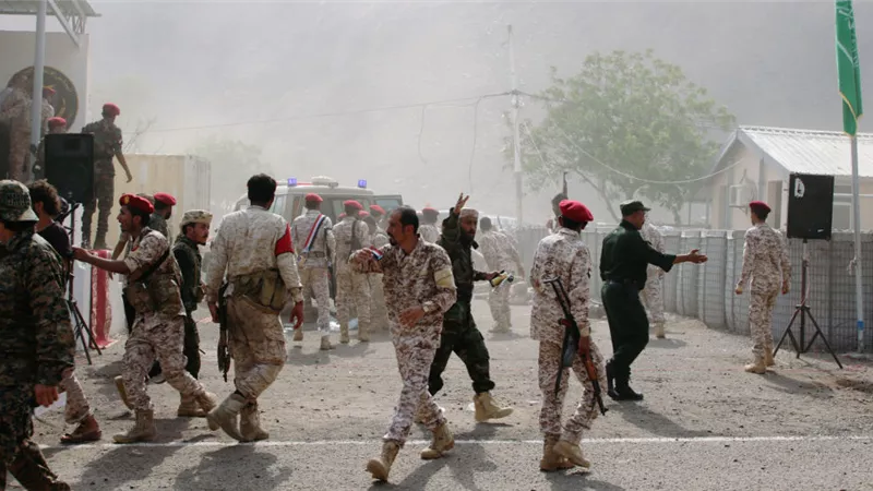 70 قتيلا و50 جريحا حصيلة ضحايا قصف معسكر للجيش اليمني في مآرب