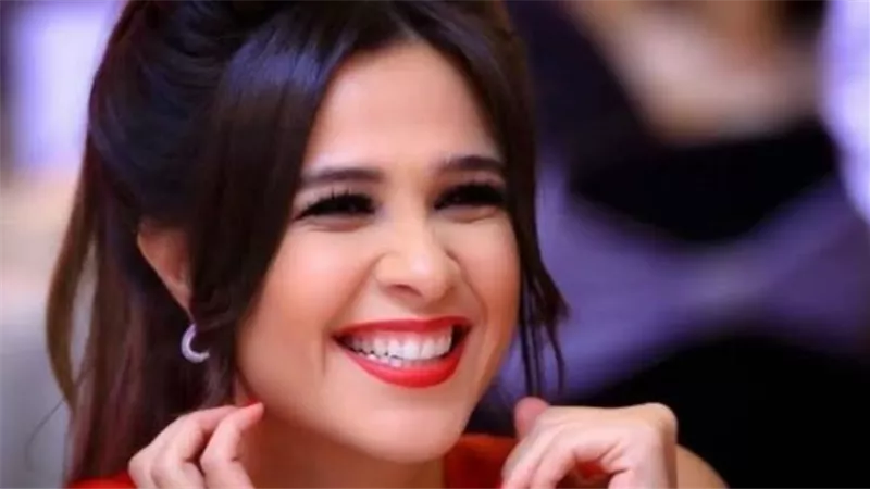 ارتباط الفنانة ياسمين عبد العزيز بالفنان احمد العوضي