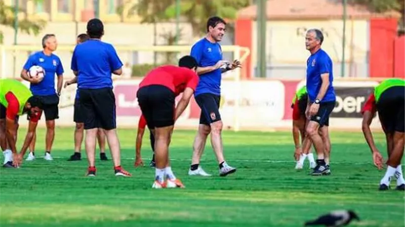 التشكيل المتوقع للأهلي أمام المقاولون في صراع الصدارة