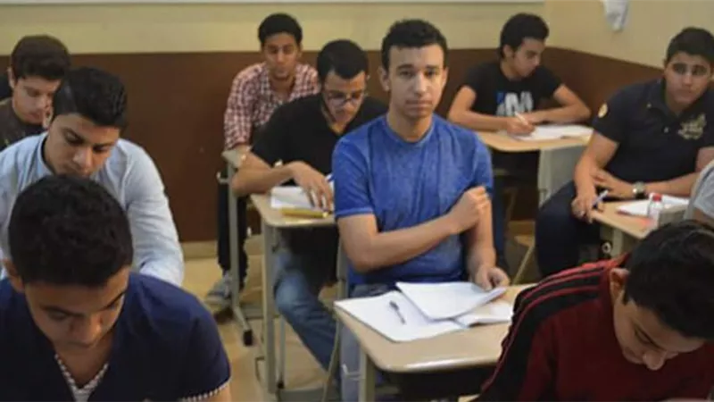 التعليم تصدر قرارا باستبعاد 6 قيادات بعد تسريب امتحان الهندسة بالدقهلية