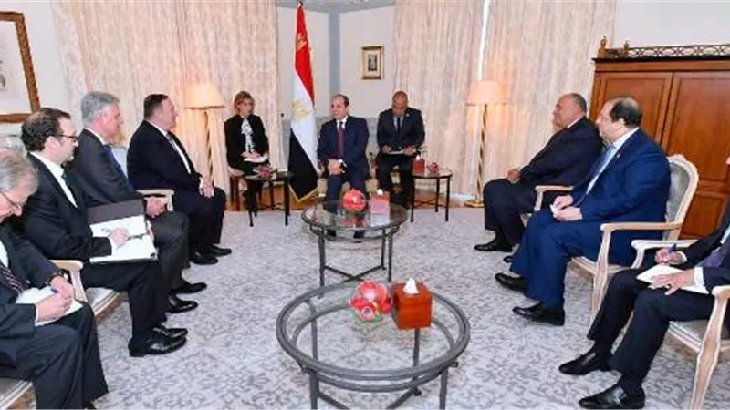 الرئيس السيسي يبحث تطورات الوضع الليبي مع وزير خارجية أمريكا