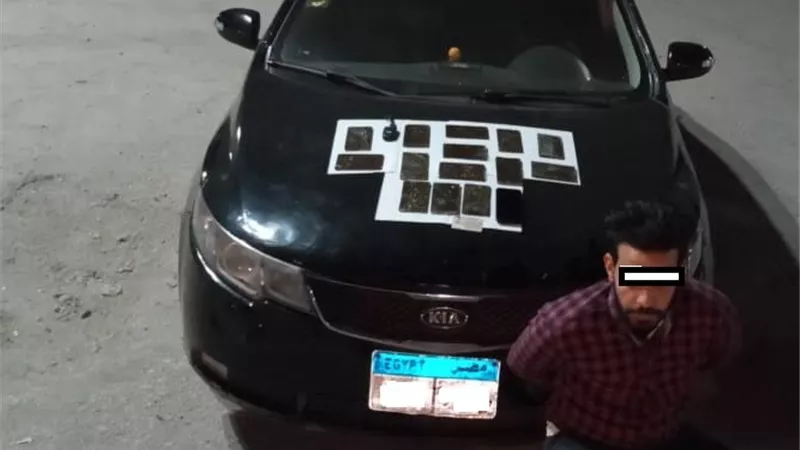 ضابط مباحث ابنوب بكمين عرب العوامر يضبط ١٤ طربة حشيش