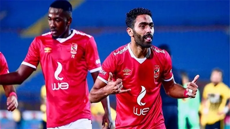 الأهلى يهاجم المقاولون بـ 