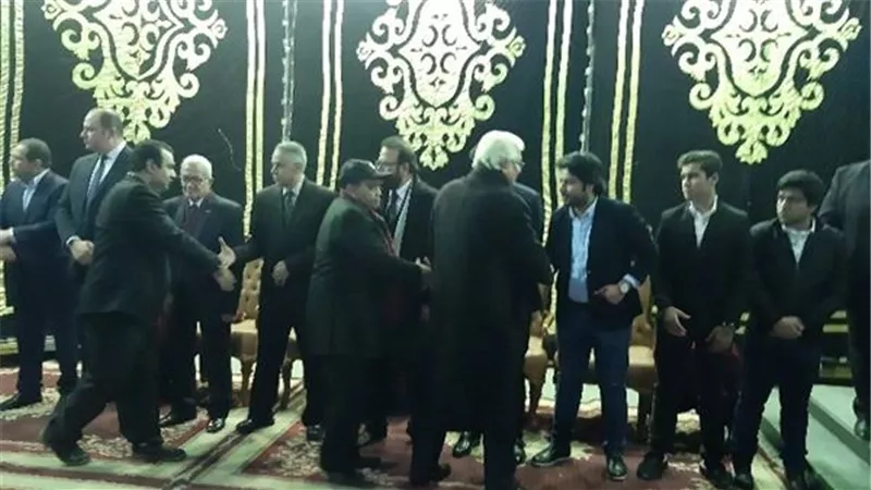 وصول محمود قابيل وعمرو الليثي عزاء ماجدة الصباحي .. صور