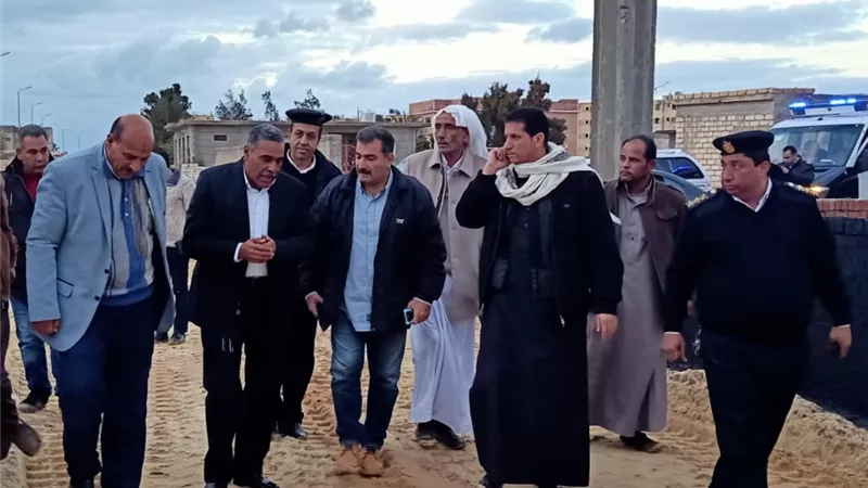 شعيب في زيارة مفاجئة لمدينة الضبعة للتعرف على المطالب الجماهيرية