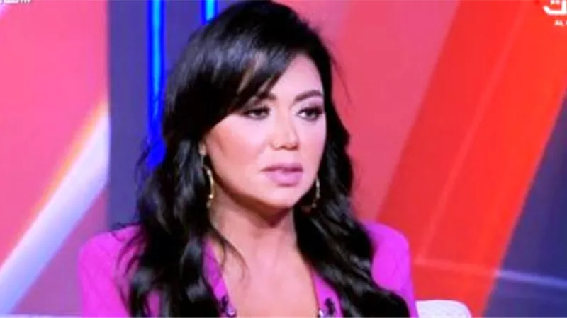 لميس الحديدي تحرج رانيا يوسف على الهواء.. والفنانة ترد